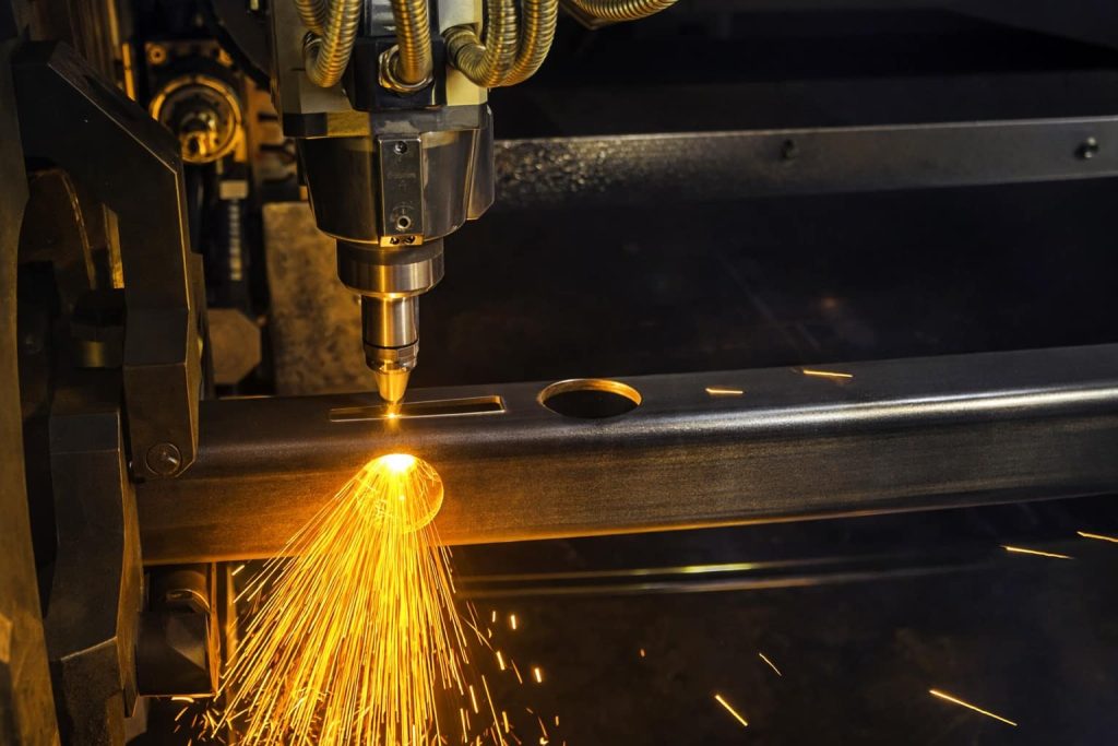 Putken laserleikkausta